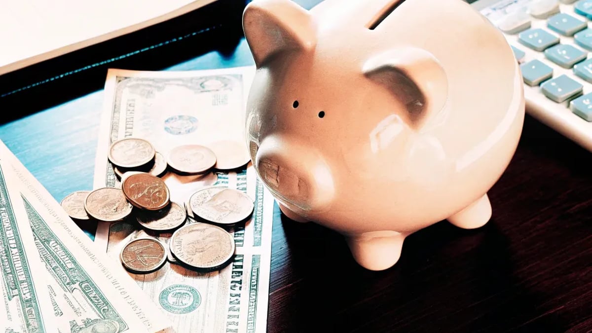 The Ultimate Beginner’s Guide to Managing Money in Your 20s