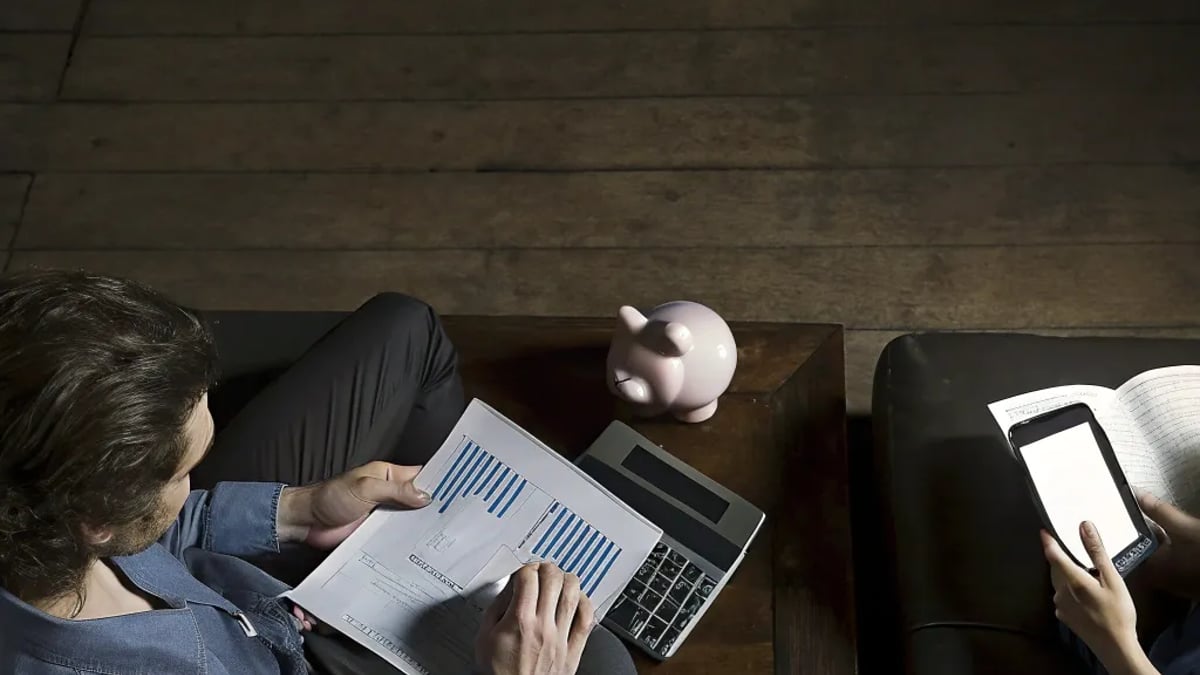 The Ultimate Beginner’s Guide to Managing Money in Your 20s